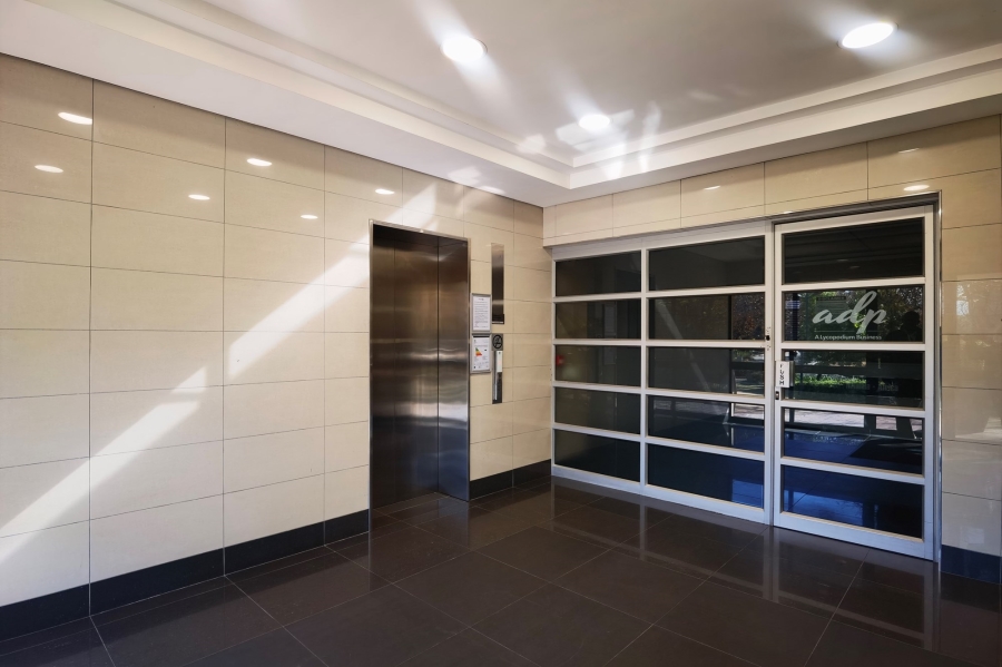 To Let commercial Property for Rent in Mowbray Western Cape